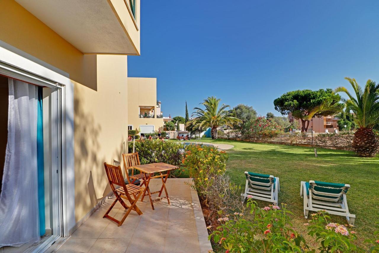 Apartment Delight With Pool By Homing
