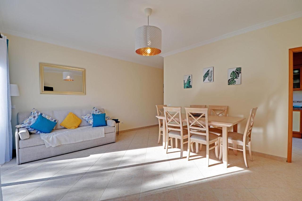 Apartament Delight With Pool By Homing *