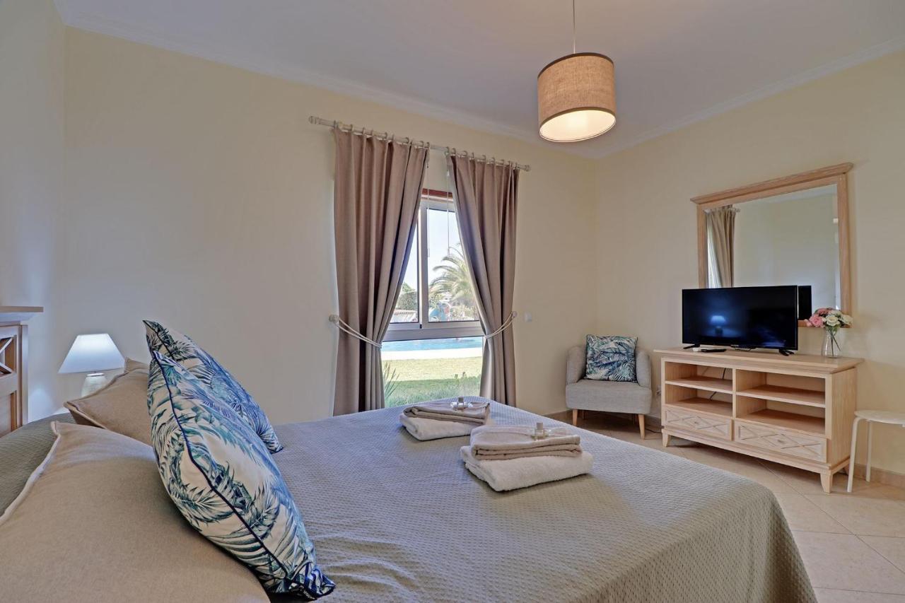 Apartment Delight With Pool By Homing